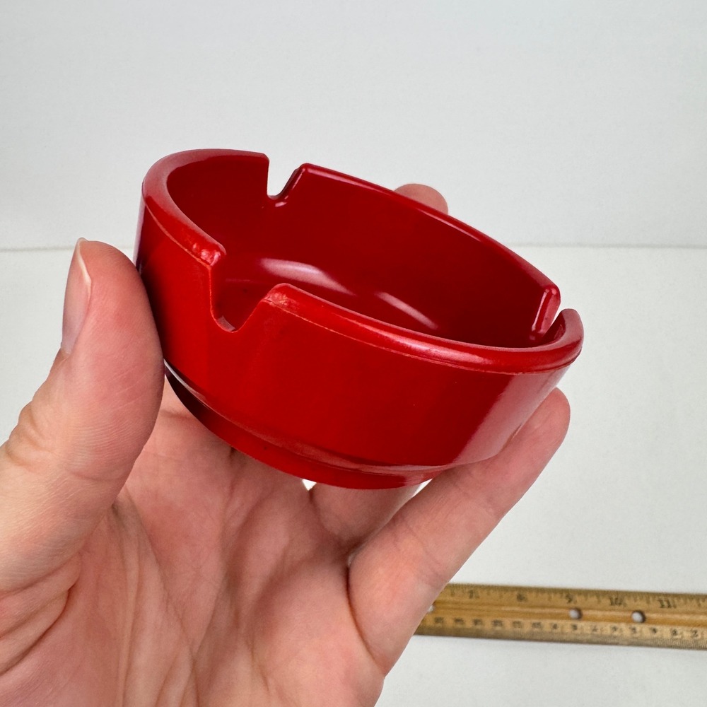1 Vtg Red Ges Line 301 Round Tabletop Small Ashtray Melamine Plastic Made in USA